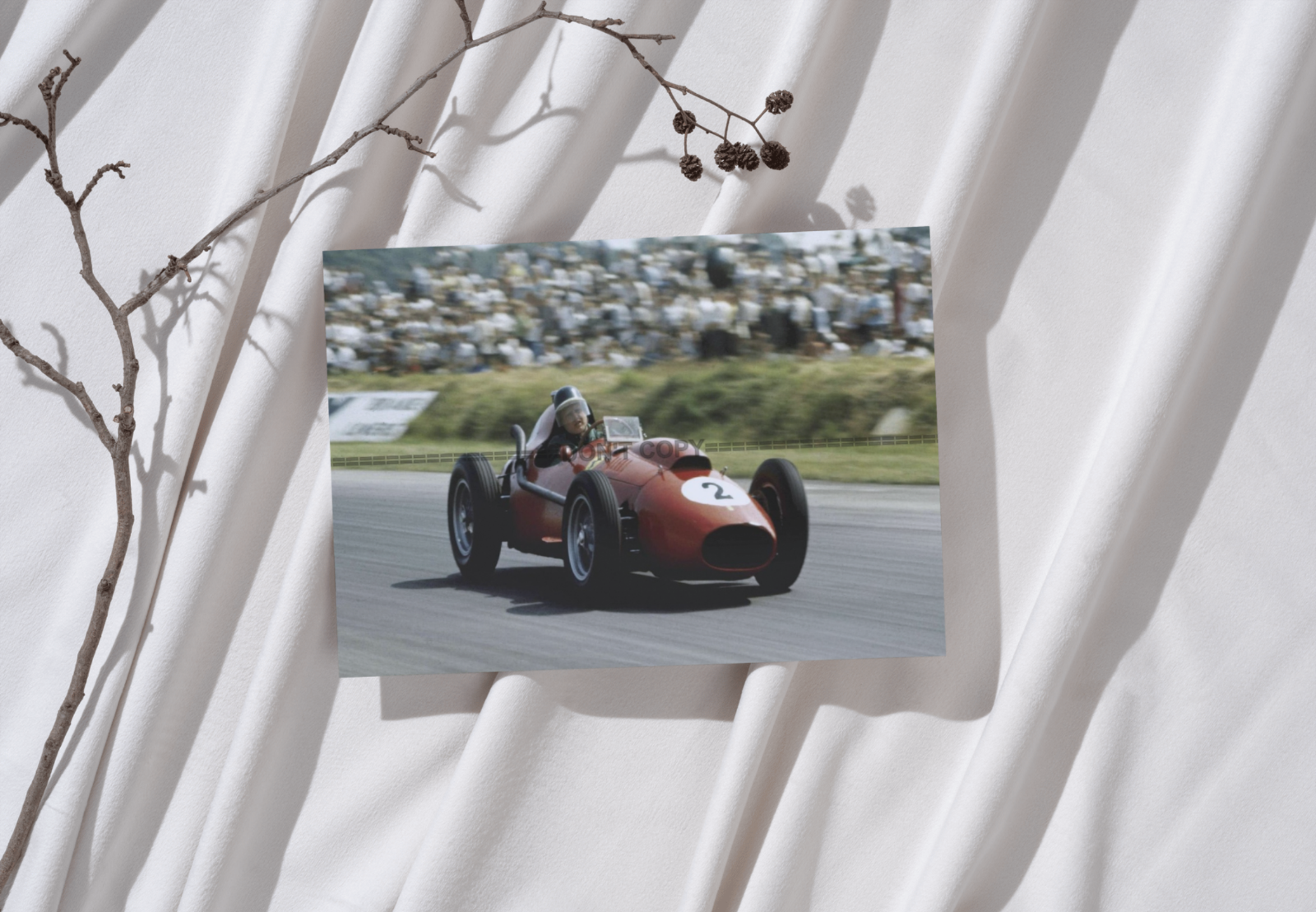 Photo Mike Hawthorn – Ferrari Dino 246 – Grand Prix F1 (1958) – Course – 15×20