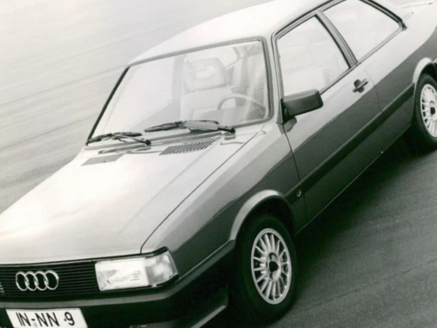 Photo Encadrée Audi 80 GTE – Berline Sportive Youngtimer (1984)  – 15×20
