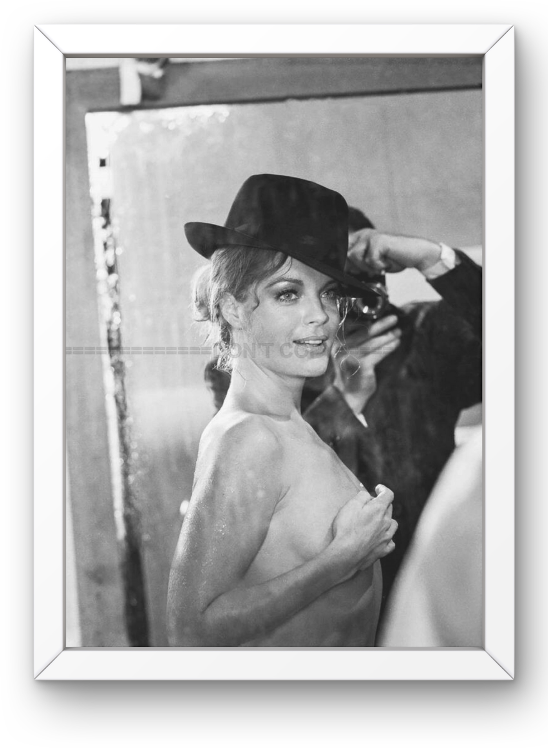 Photo Encadrée Romy Schneider - Noir et blanc - (Cadre Bois Blanc) - 15×20
