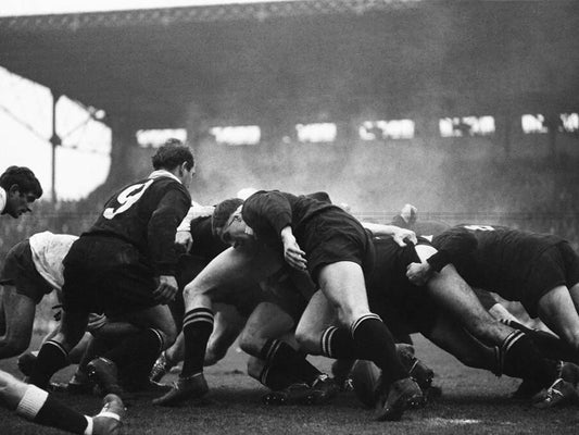 Photo Match de rugby opposant la France à la Nouvelle-Zélande en 1967 - 15 x 20