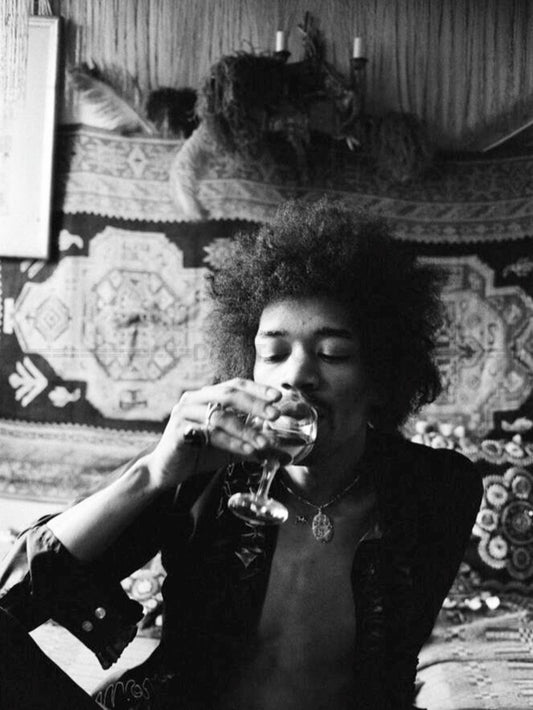 Photo Jimi Hendrix dans son appartement de Mayfair, à Londres, en 1969 - 15 x 20