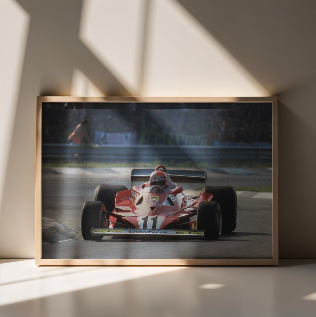 Photo Niki Lauda – Ferrari Formule 1 1977 – Légende du sport automobile – 15×20