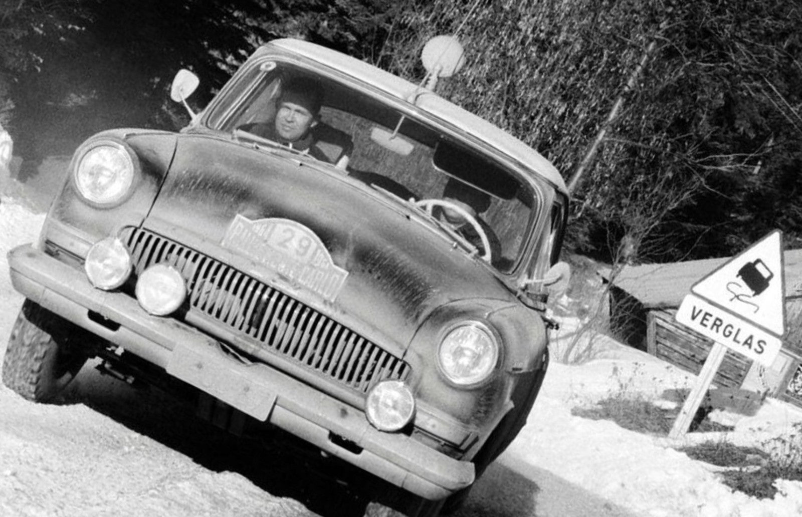 Photo Mosolov-Degtyarev – GAZ-21 Volga – Rallye Monte-Carlo 1964 – Neige – 15x20