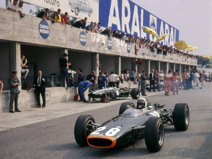 Photo Jackie Stewart – L’élégance du Champion – Stands Circuit de Monza – 15×20