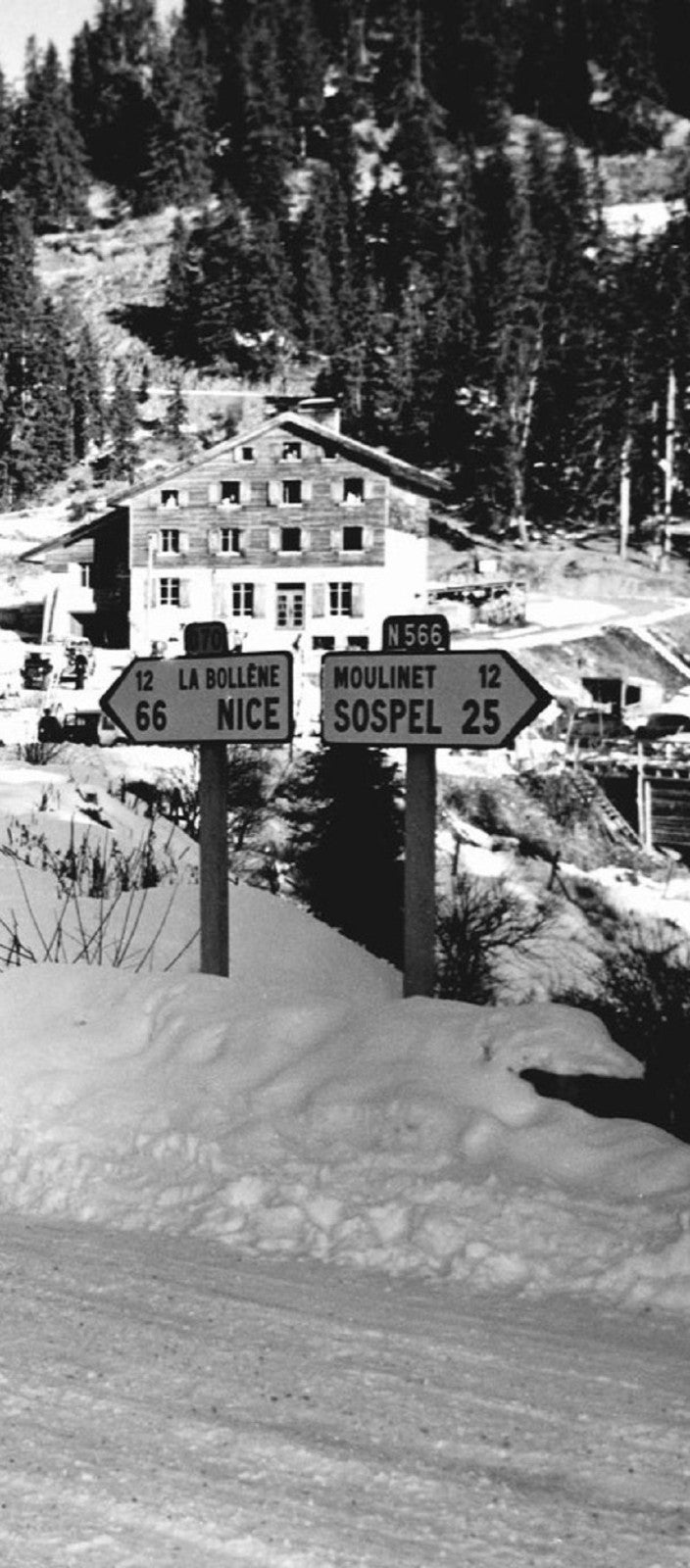 Photo GAZ-21 Volga (ГАЗ-21 Волга) URSS – Rallye Monte-Carlo 1964 – Neige – 15×20